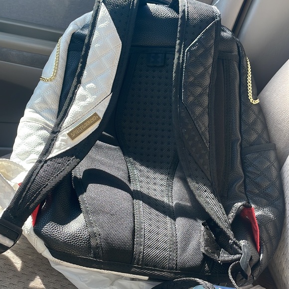 Spray ground back pack chain design - Picture 2 of 2